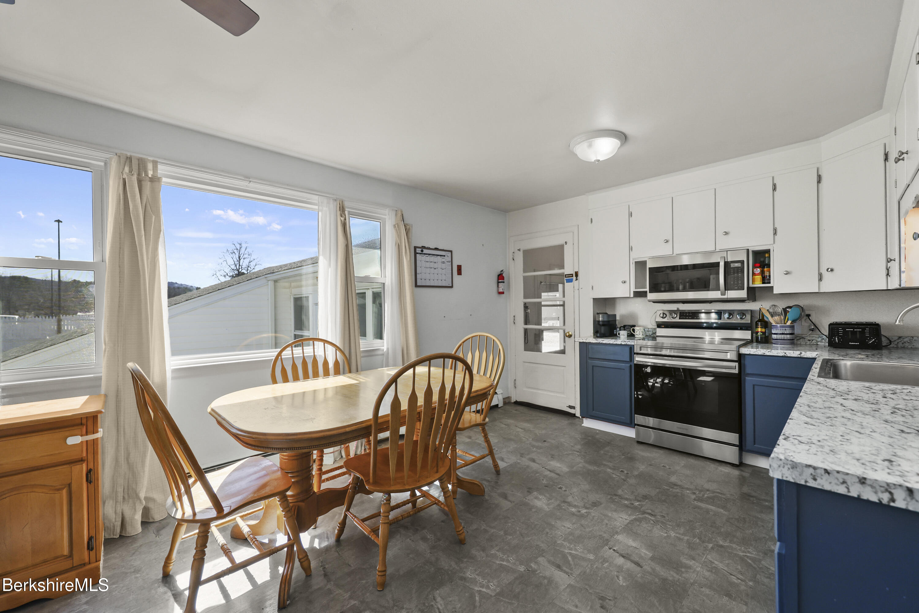 8 Alba Avenue Pittsfield, MA 01201 - Photo 8 of 36 Kitchen