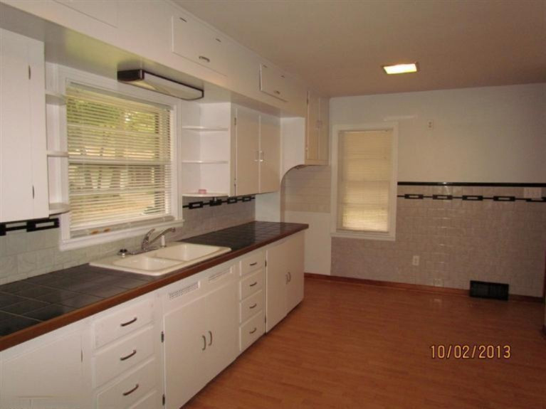 111 Windsor Road Benton Harbor, MI 49022 - Photo 4 of 12 Additional Photo