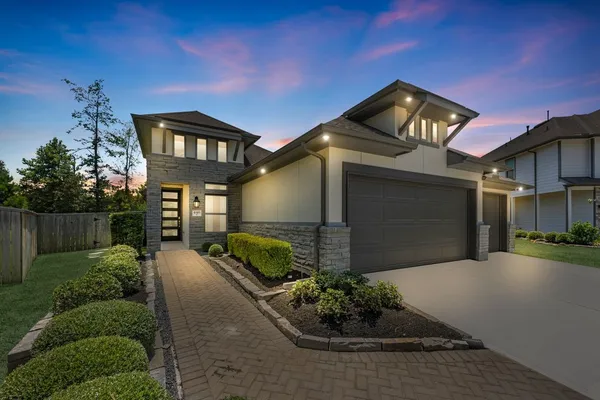 $399,900 | 446 Lake Day Drive, Conroe, TX 77304