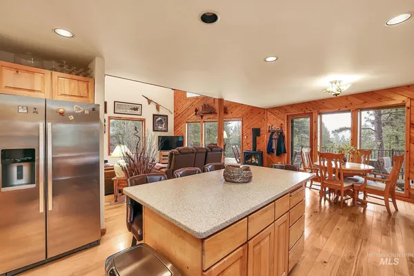 $725,000 | 2006 Demaret Court, New Meadows, ID 83654