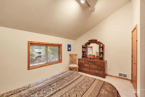 $725,000 | 2006 Demaret Court, New Meadows, ID 83654