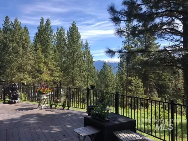 $725,000 | 2006 Demaret Court, New Meadows, ID 83654