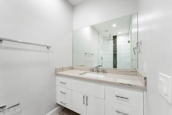 $4,250,000 | 9030 North 48th Place, Paradise Valley, AZ 85253