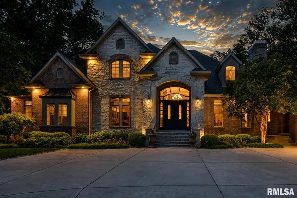 $2,395,000 | 12925 Woodland Ridge Drive, Dunlap, IL 61525