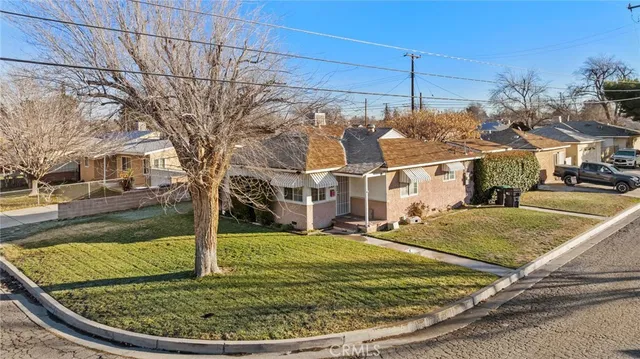$549,000 | 1149 West W Avenue, Lancaster, CA 93534