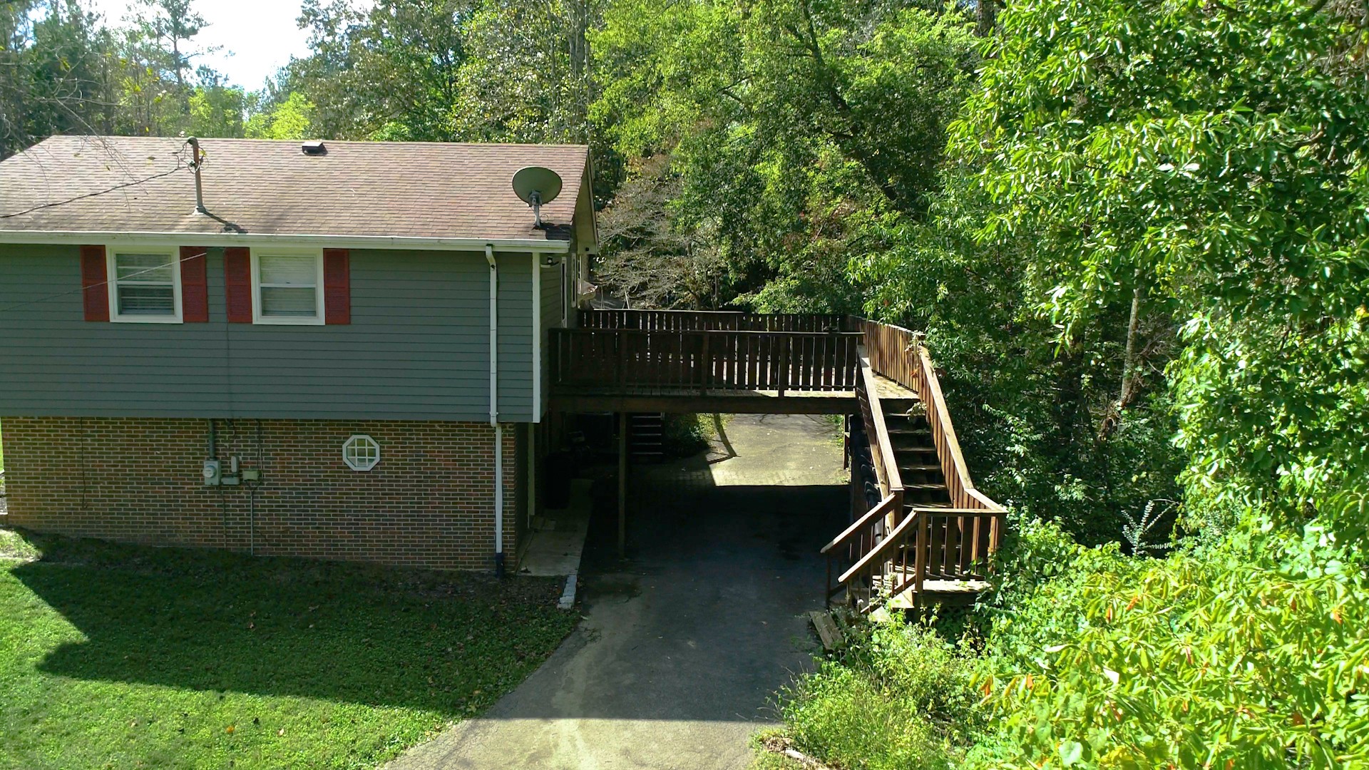 7306 Liberty Road Fairview, TN 37062 - Photo 3 of 19 a front view of a house with a garden