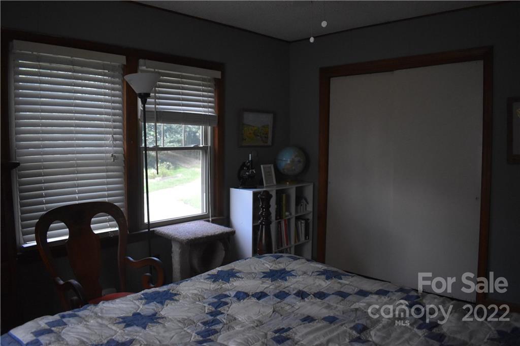 227 Monte Vista Road Candler, NC 28715 - Photo 12 of 20 Gallery Image 12