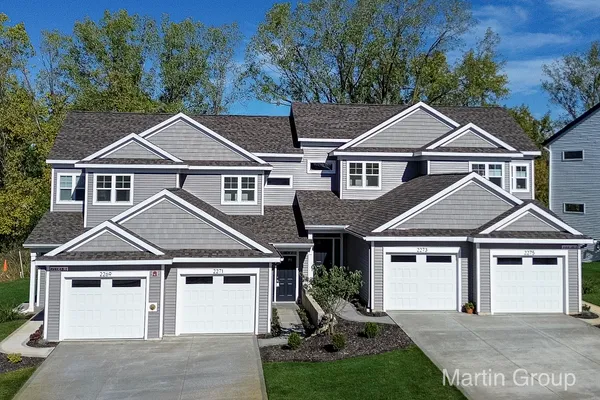 $409,900 | 2239 Watertown Way, Grand Rapids, MI 49505