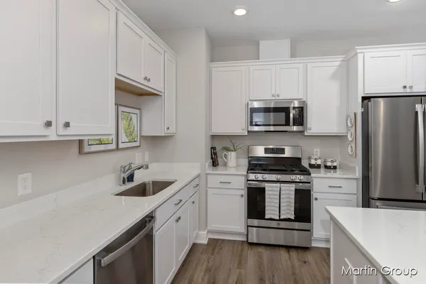 $409,900 | 2239 Watertown Way, Grand Rapids, MI 49505