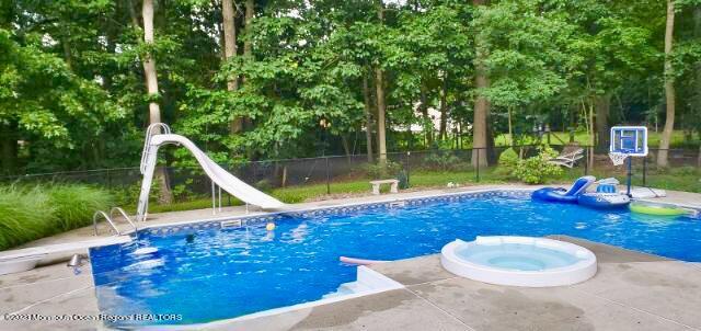 371 Cobain Road Jackson, NJ 08527 - Photo 3 of 27 C811E387-6BBC-4DB7-B79A-E15D3E7DEF71