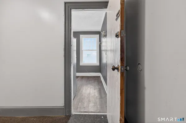 $1,595 | 187 Whitney Street, Unit A2, Hartford, CT 06105