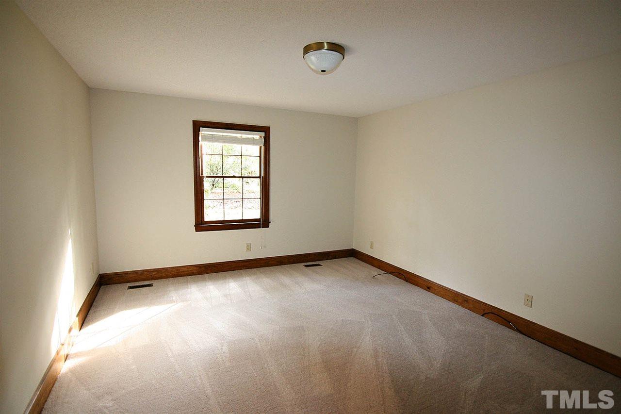 2816 Mattlyn Court Raleigh, NC 27613 - Photo 18 of 25 Gallery Image 18