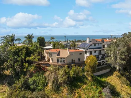 $1,799,000 | 359 Dublin Drive, Cardiff-by-the-Sea, CA 92007