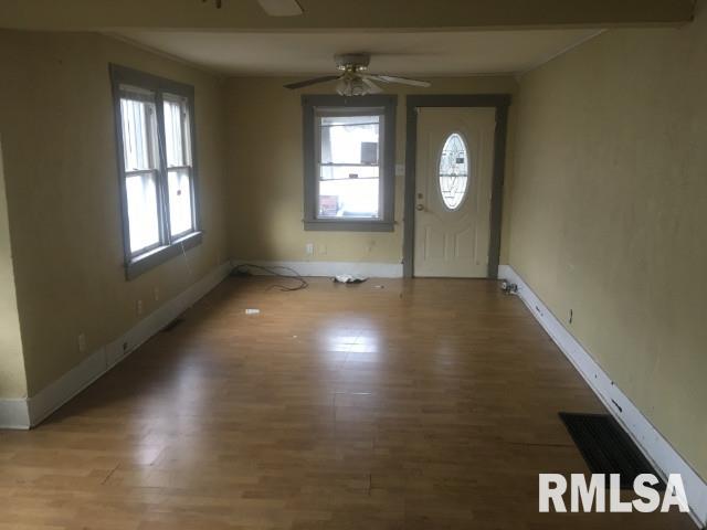 1329 East Olive Street Decatur, IL 62526 - Photo 6 of 15