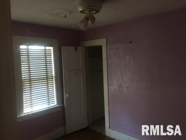 1329 East Olive Street Decatur, IL 62526 - Photo 9 of 15