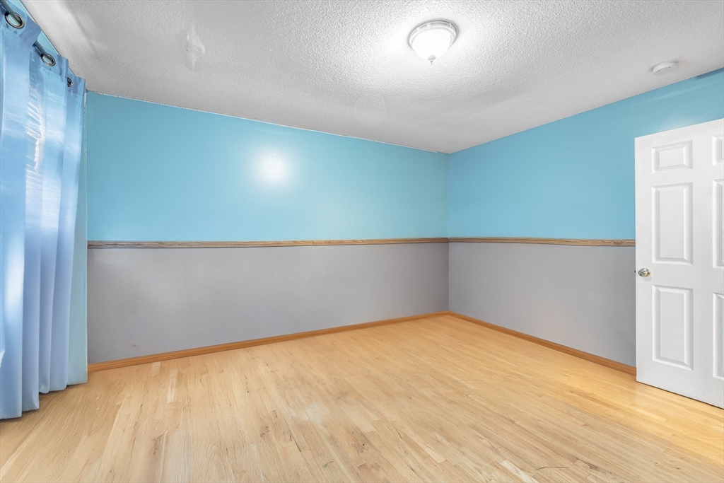 155 Lucerne Road Springfield, MA 01119 - Photo 13 of 20