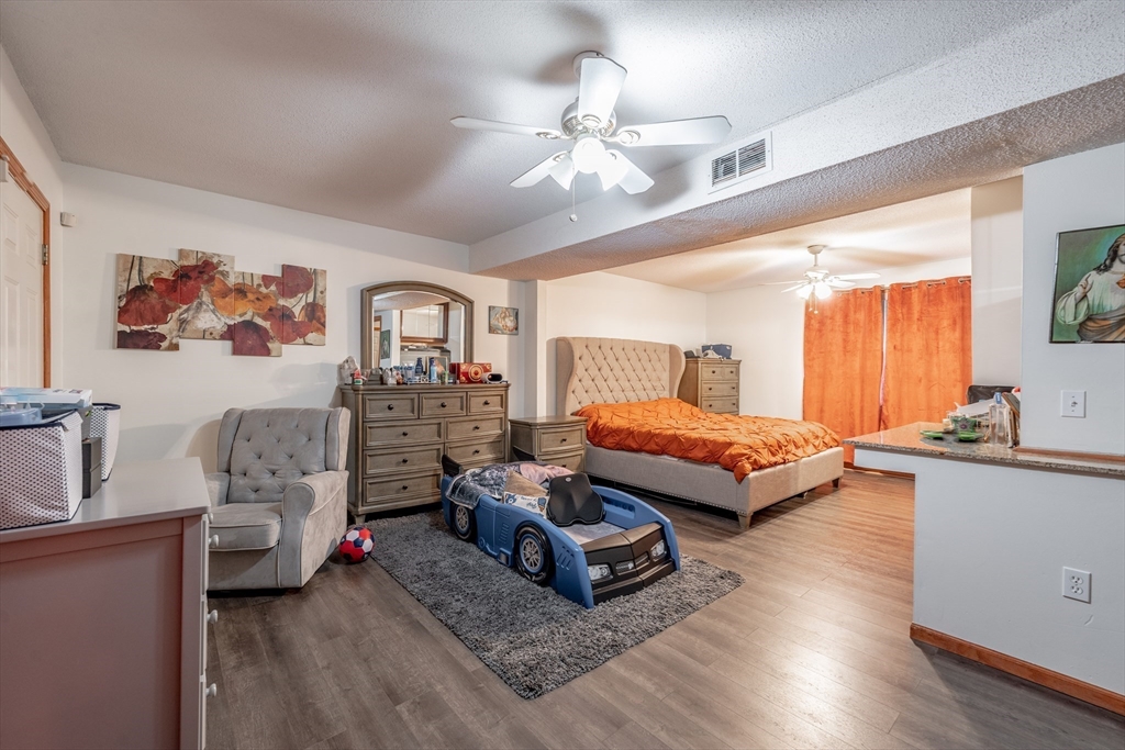 155 Lucerne Road Springfield, MA 01119 - Photo 17 of 20