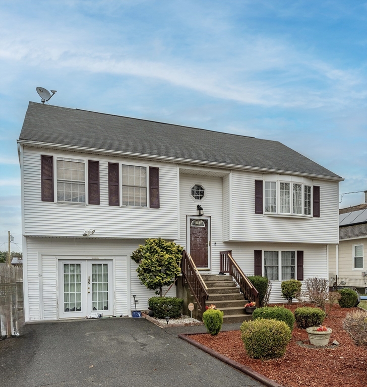 155 Lucerne Road Springfield, MA 01119 - Photo 2 of 20