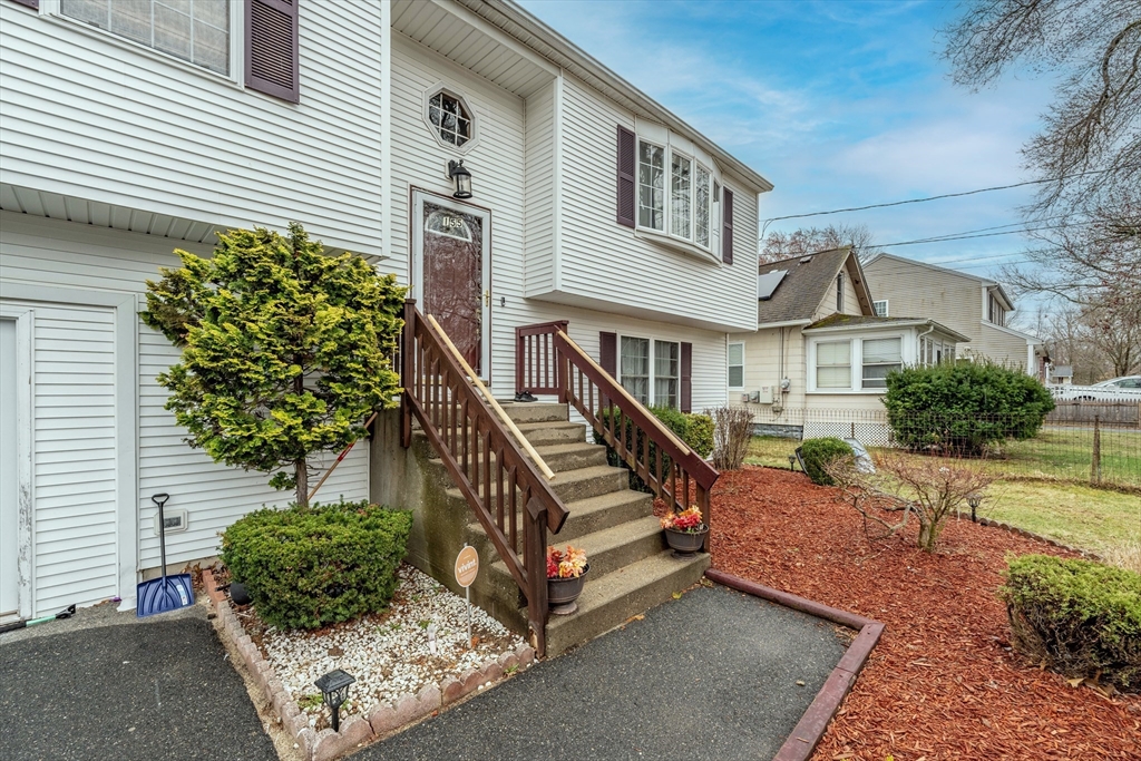 155 Lucerne Road Springfield, MA 01119 - Photo 3 of 20