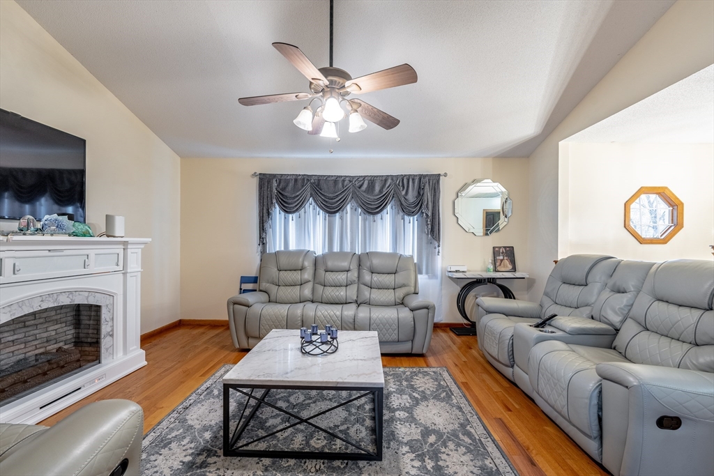 155 Lucerne Road Springfield, MA 01119 - Photo 5 of 20