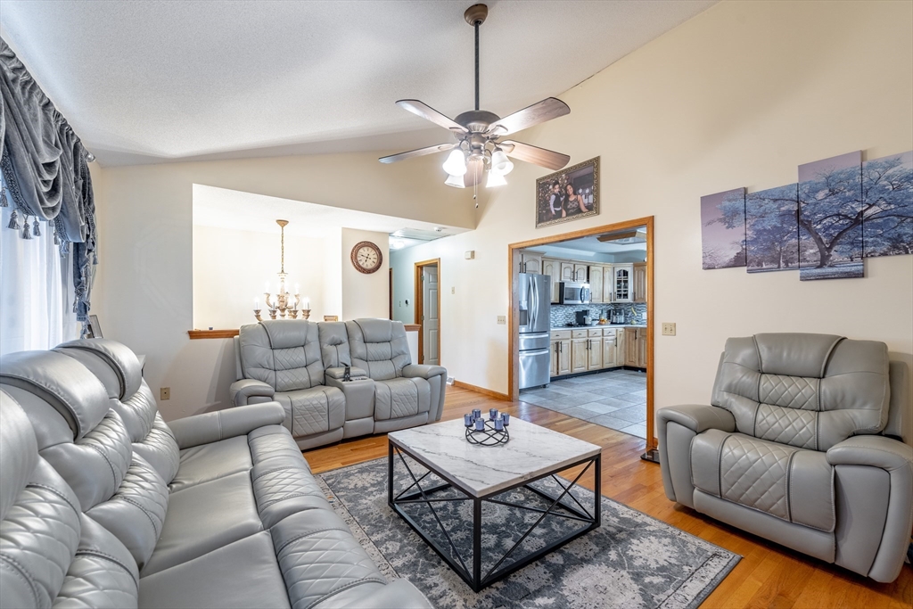 155 Lucerne Road Springfield, MA 01119 - Photo 6 of 20