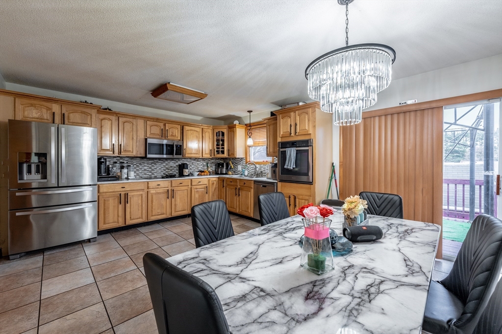 155 Lucerne Road Springfield, MA 01119 - Photo 8 of 20