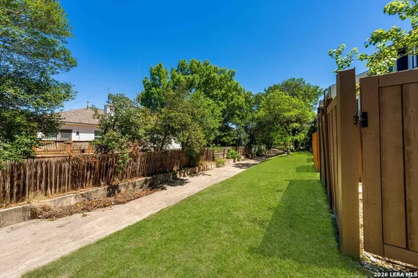 $1,325 | 1815 Gary's Park Street, San Antonio, TX 78247