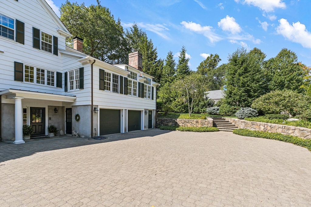 33 Hundreds Circle Wellesley, MA 02481 - Photo 36 of 40