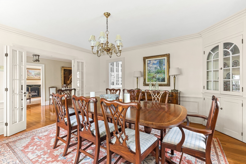 33 Hundreds Circle Wellesley, MA 02481 - Photo 8 of 40