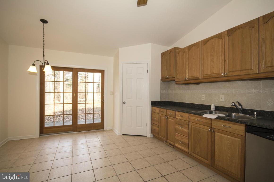 3632 Blenheim Road Phoenix, MD 21131 - Photo 12 of 28 Kitchen