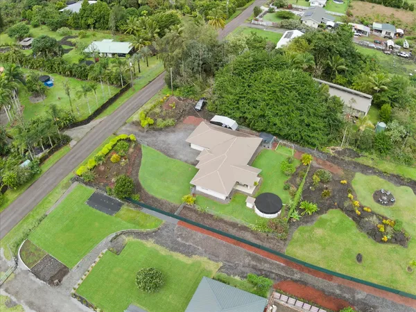 an aerial view of a yard