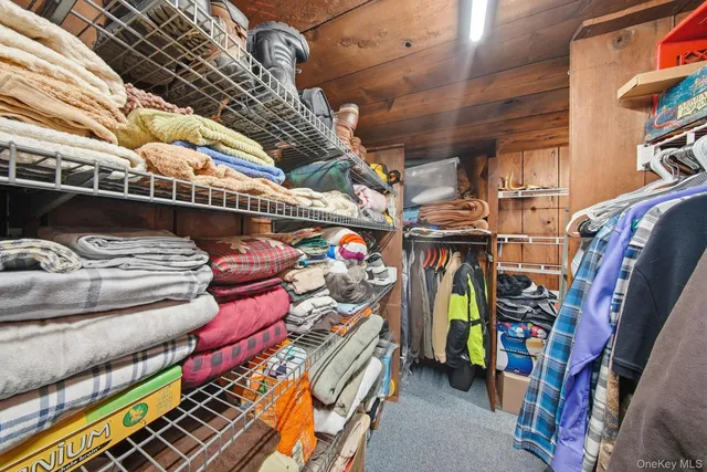 $295,000 | 747 Oakland Valley Road, Cuddebackville, NY 12729