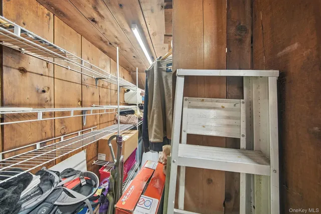 $295,000 | 747 Oakland Valley Road, Cuddebackville, NY 12729