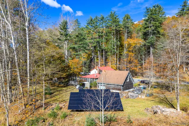 $295,000 | 747 Oakland Valley Road, Cuddebackville, NY 12729