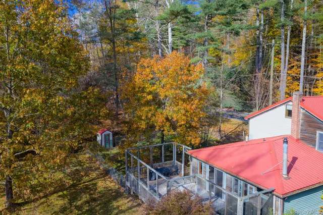 $295,000 | 747 Oakland Valley Road, Cuddebackville, NY 12729