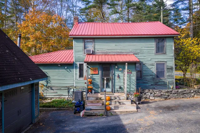 $295,000 | 747 Oakland Valley Road, Cuddebackville, NY 12729