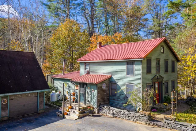 $295,000 | 747 Oakland Valley Road, Cuddebackville, NY 12729