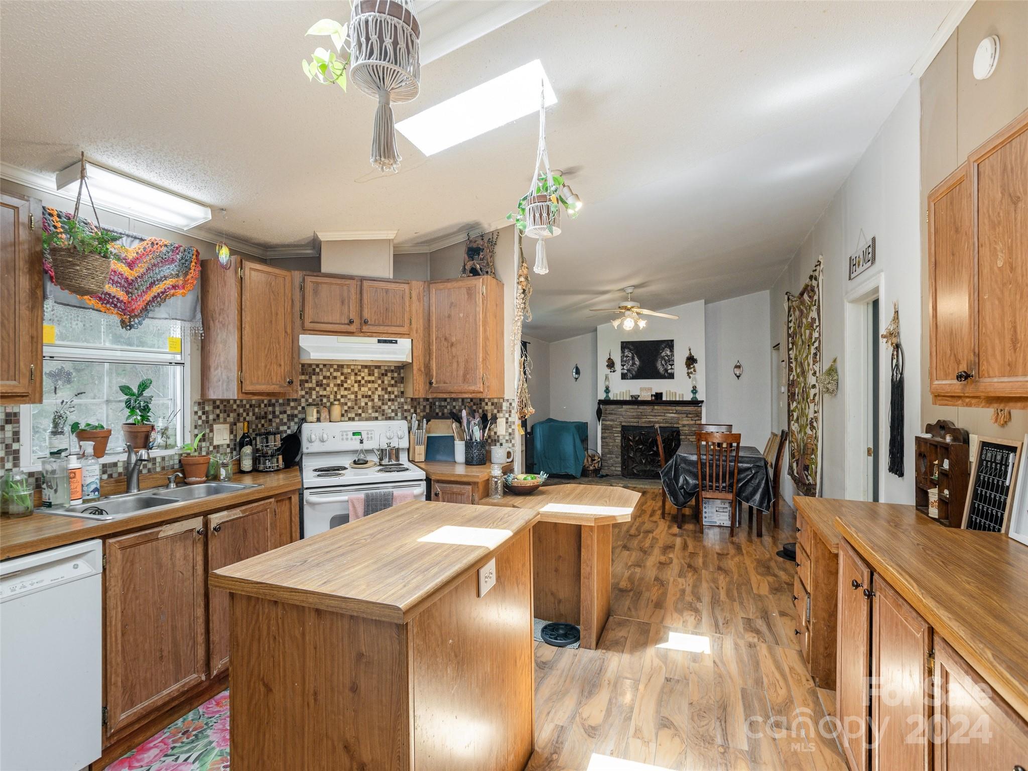 405 Youngs Gap Road Fletcher, NC 28732 - Photo 6 of 22