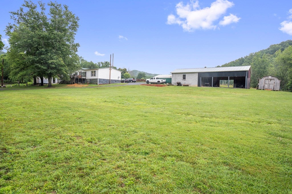 36386 Plum Creek Road Glade Spring, VA 24340 - Photo 21 of 23 Gallery Image 21