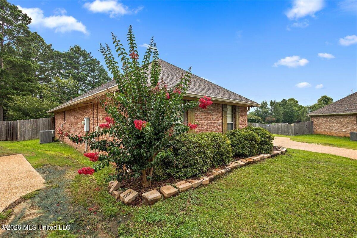 508 Mason Court Brandon, MS 39047 - Photo 2 of 28 02-HTP_8851