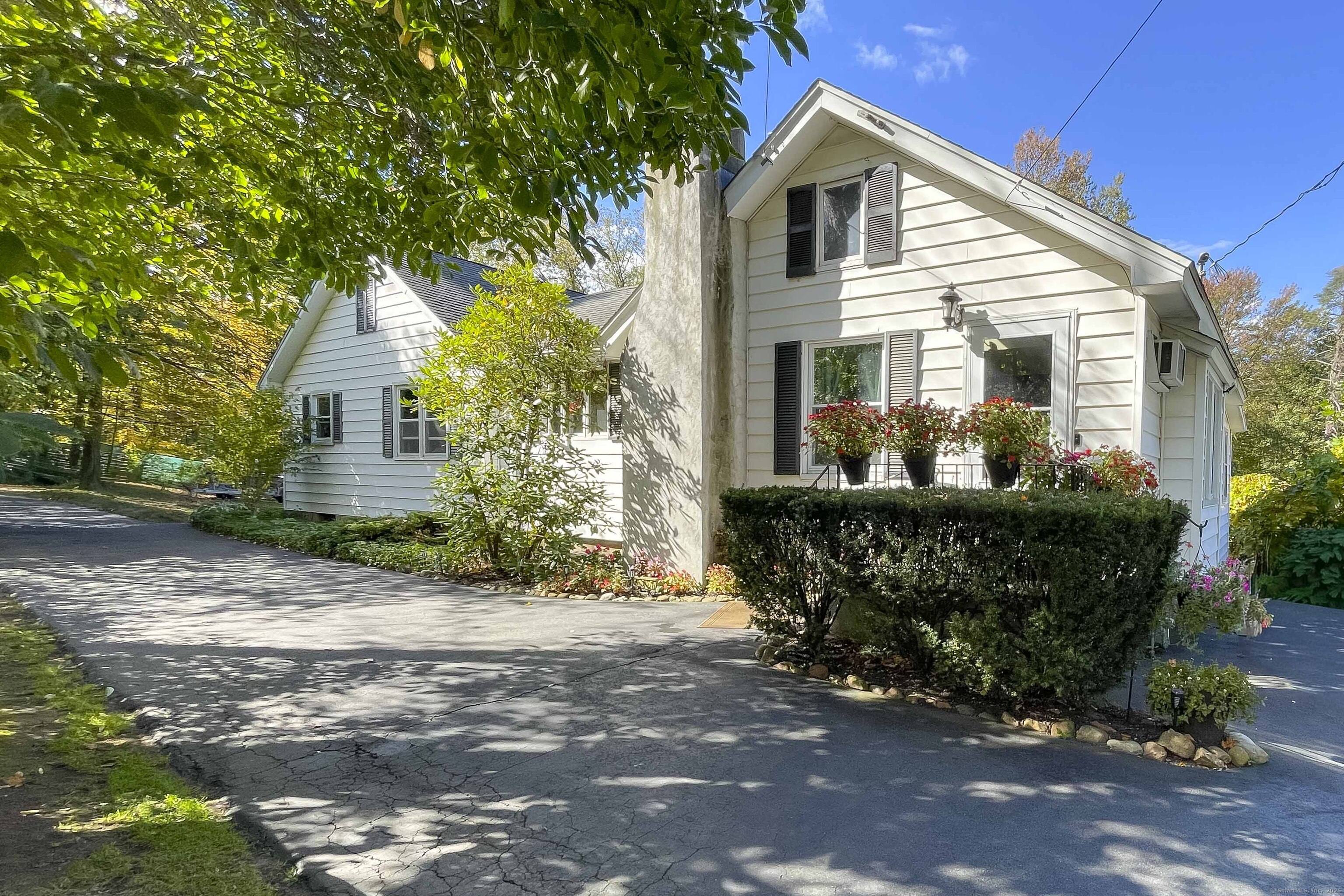 399 West Woods Road Hamden, CT 06518 - Photo 1 of 1