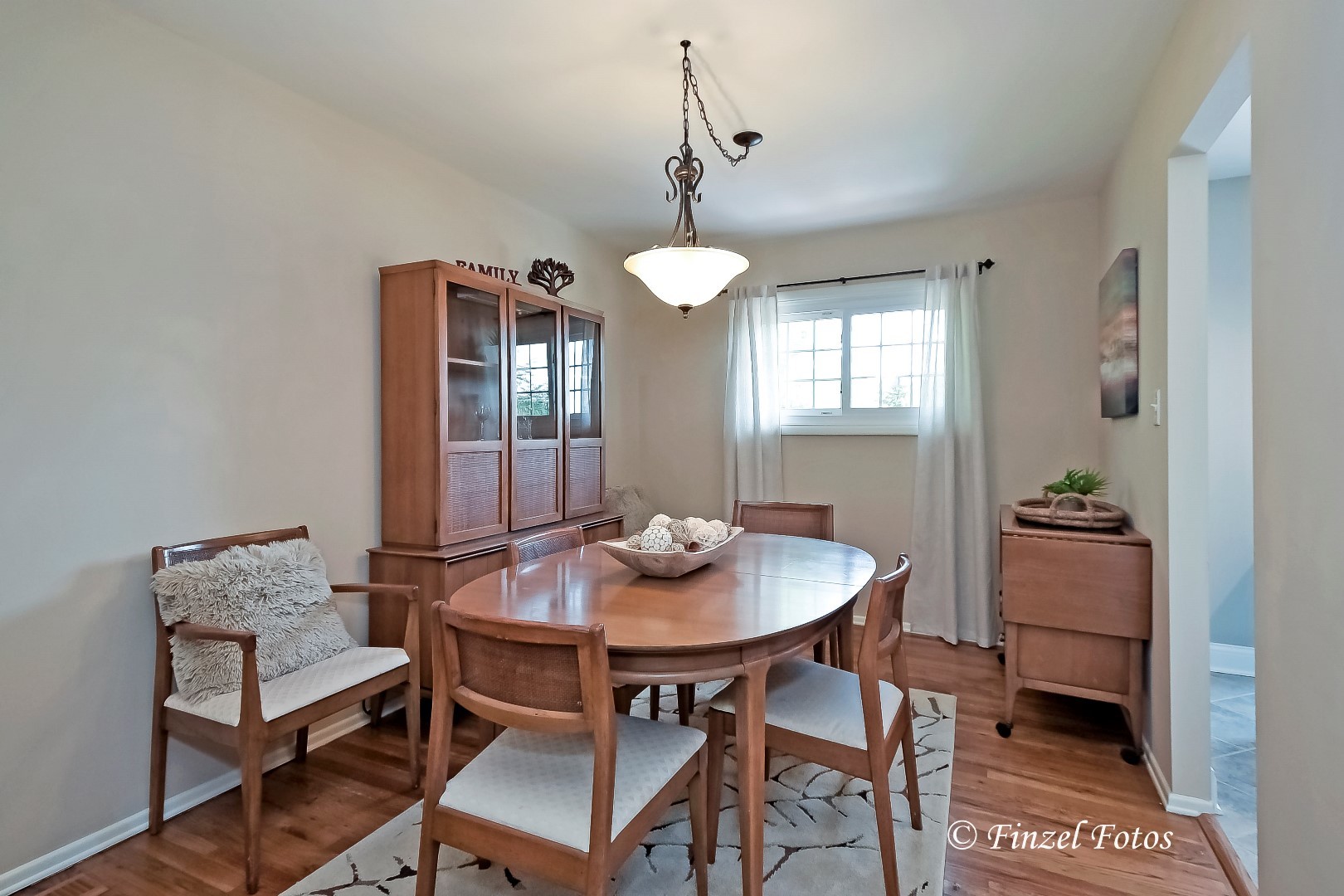 1755 Kent Road Hoffman Estates, IL 60169 - Photo 9 of 23
