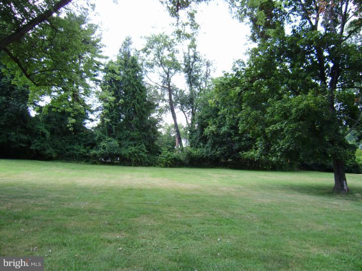 707 Mallard Road Wayne, PA 19087 - Photo 5 of 23
