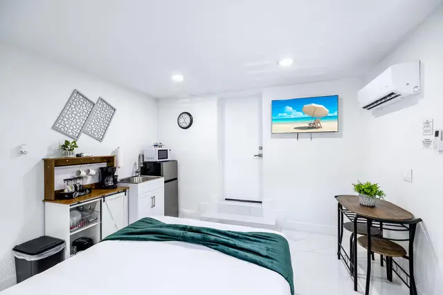 $1,800 | 411 Northwest 51st Avenue, Miami, FL 33126