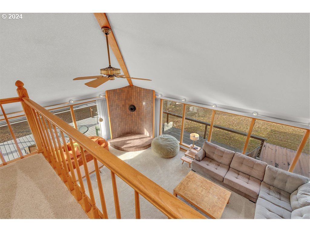 79351 Dufur Valley Road Dufur, OR 97021 - Photo 15 of 48 Gallery Image 15