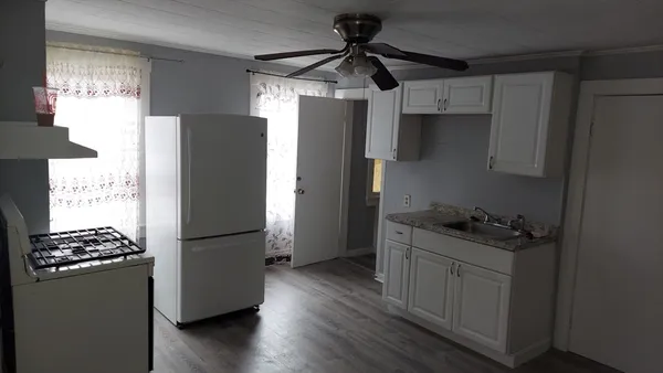 $1,700 | 157 Charles Street, Unit 1, Lowell, MA 01852