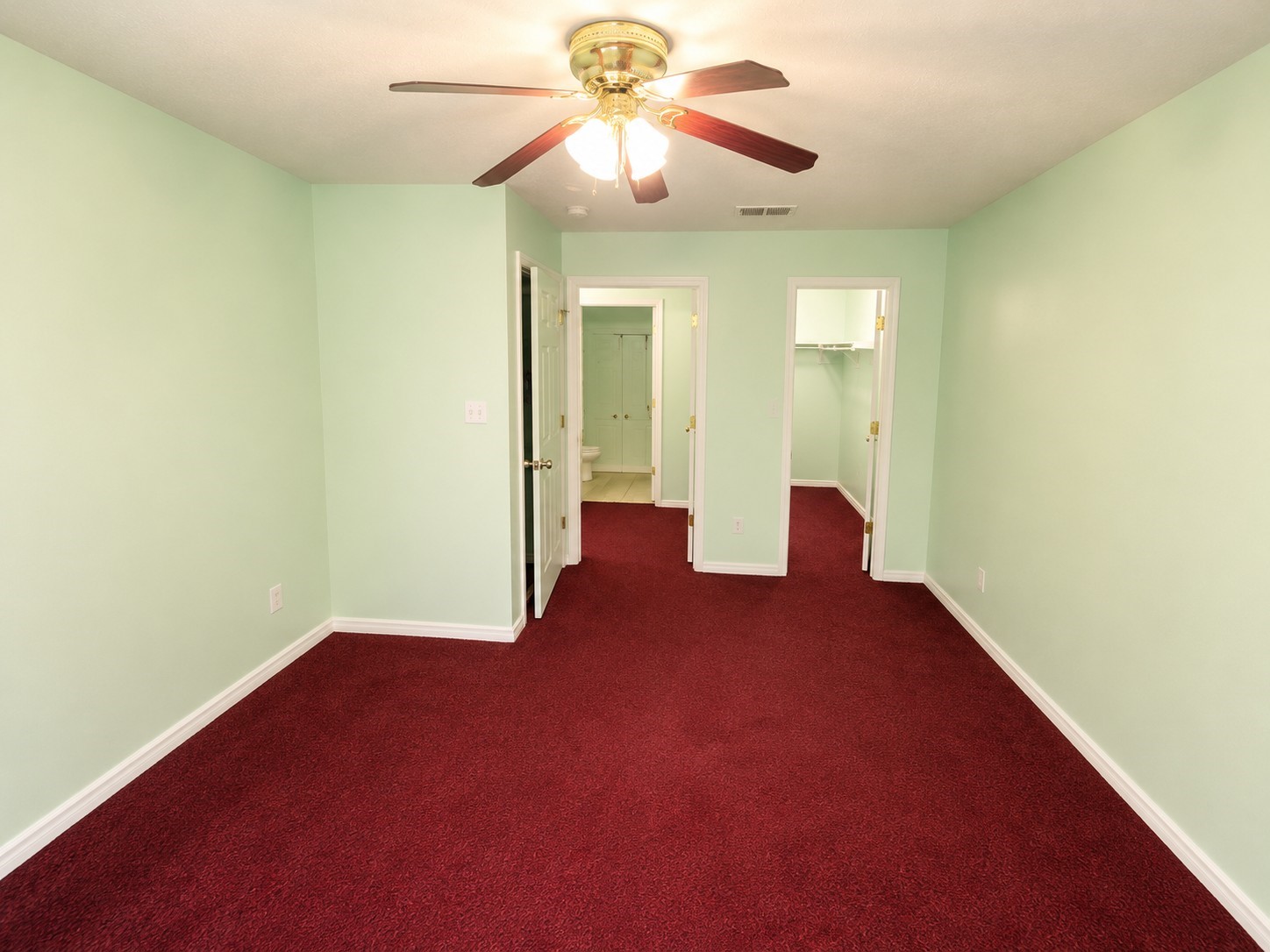 1801 Coe Road Pinehurst, TX 77362 - Photo 9 of 16