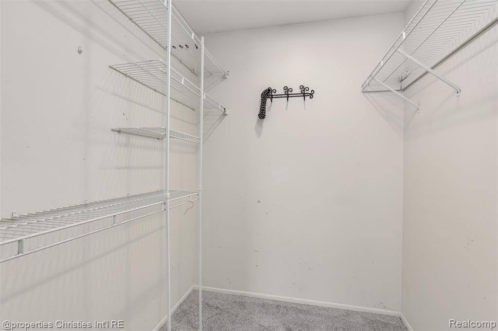 3805 Lone Pine Road, Unit 300 West Bloomfield, MI 48323 - Photo 19 of 26