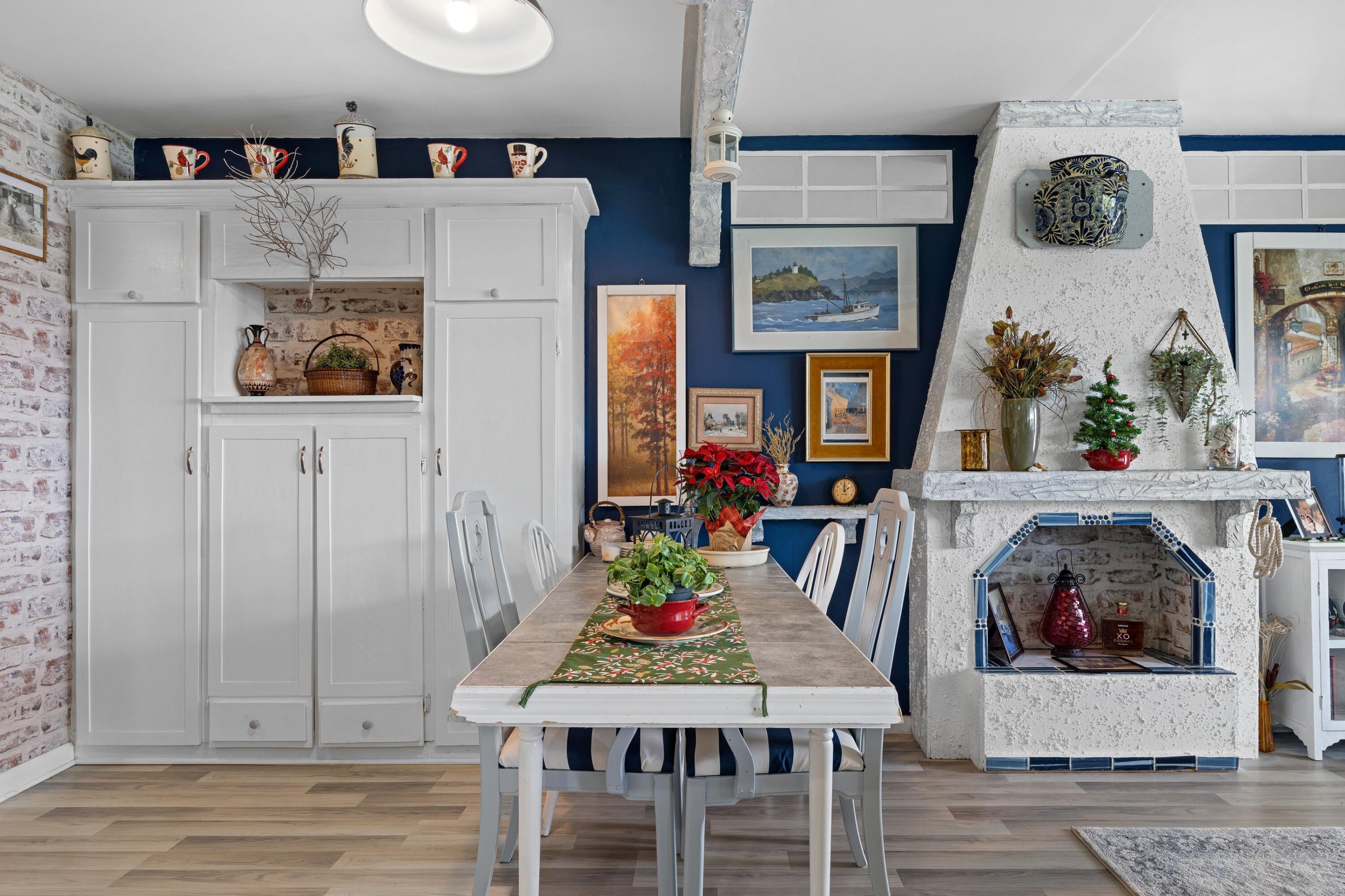 391 Tilford R Deerfield Beach, FL 33442 - Photo 9 of 30 Dining Area From Kitchen