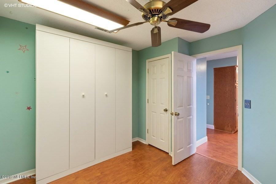 2262 George Wythe Road Orange Park, FL 32073 - Photo 13 of 15 13_2262GeorgeWytheRd_46001_Closet_LowRes